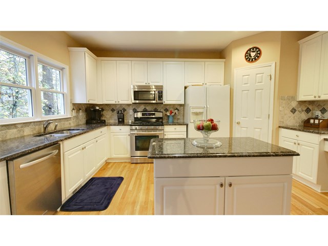 3642 Brookefall Ct, Suwanee, GA 30024 photo 12
