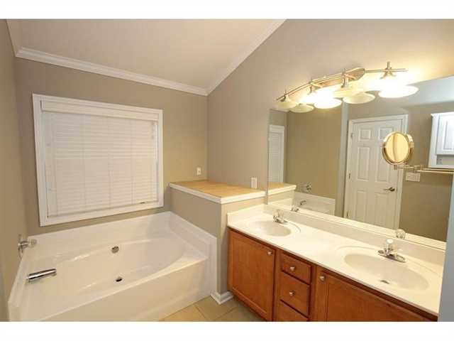 2462 Walnut Tree Ln, Buford, GA 30519 photo 17
