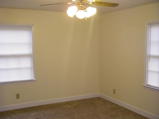 2113 Carriage Dr, Morrow, GA 30260 photo 16