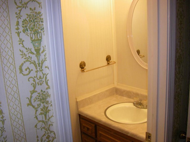2113 Carriage Dr, Morrow, GA 30260 photo 8