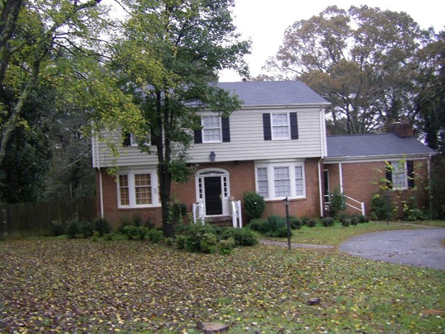 2113 Carriage Dr, Morrow, GA 30260 photo 1