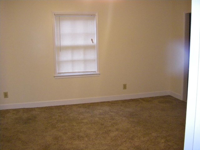 2113 Carriage Dr, Morrow, GA 30260 photo 13