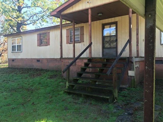 61 E Leatherwood Rd, Toccoa, GA 30577 photo 2
