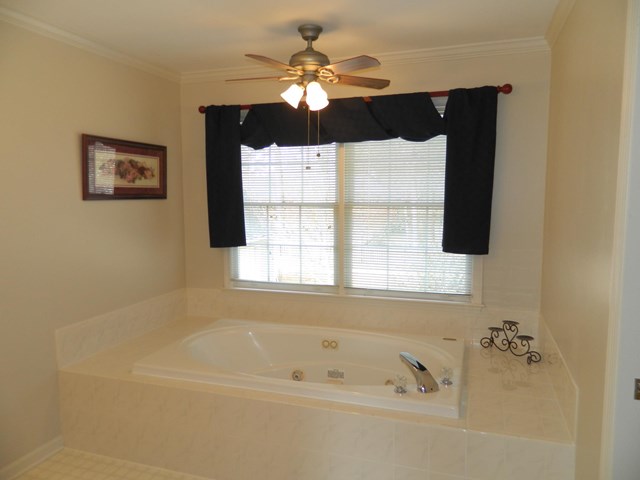 224 Ashford Cir, Lagrange, GA 30240 photo 23