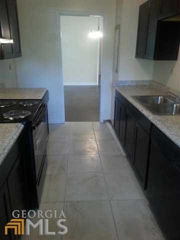 6171 Fieldcrest Dr, Morrow, GA 30260 photo 2