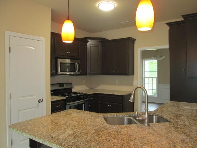 109 Boston Dr, Lagrange, GA 30241 photo 3