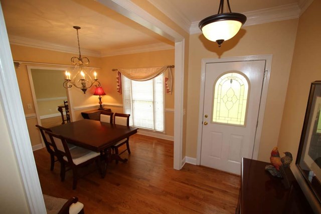 210 Ridgeview Ct, Lagrange, GA 30240 photo 2