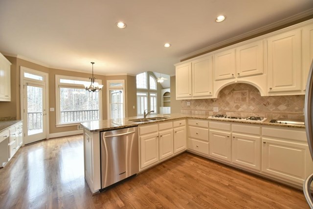 7655 Fox Ct, Duluth, GA 30097 photo 6