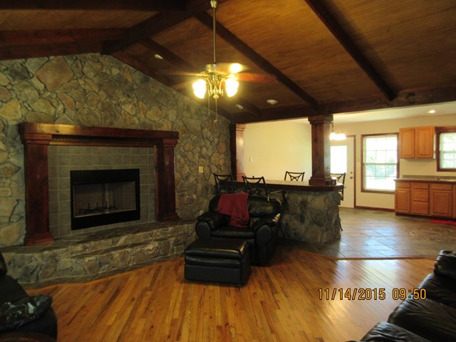 185 C B Dr, Jackson, GA 30233 photo 3
