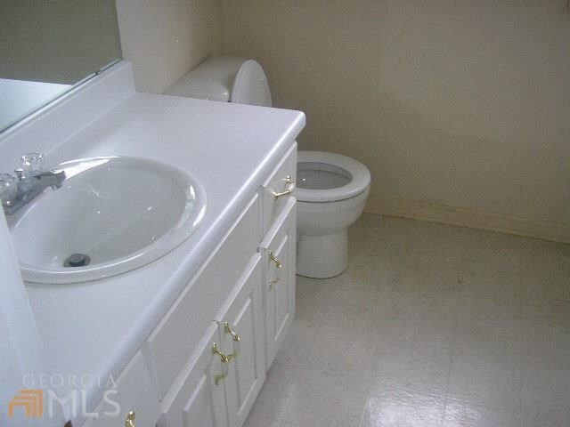 150 Fields Creek Way, Covington, GA 30016 photo 10