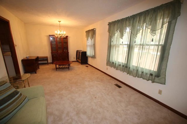 70 N Barnard Ave, Lagrange, GA 30241 photo 8