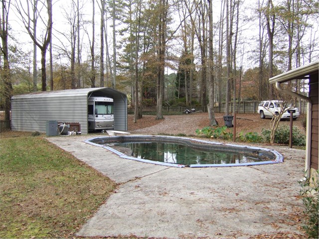 785 Tyrone Rd, Tyrone, GA 30290 photo 4
