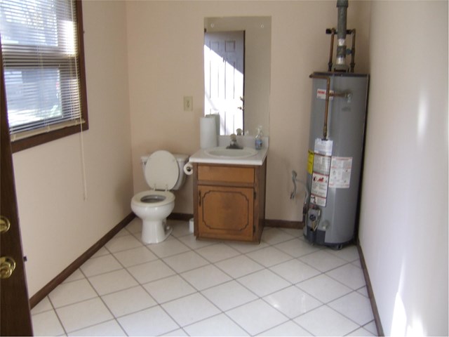 785 Tyrone Rd, Tyrone, GA 30290 photo 13