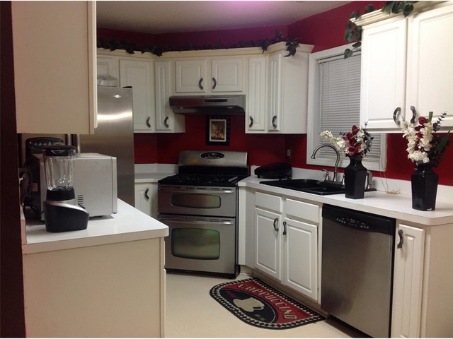 11134 Knotty Pine Pl, Hampton, GA 30228 photo 4