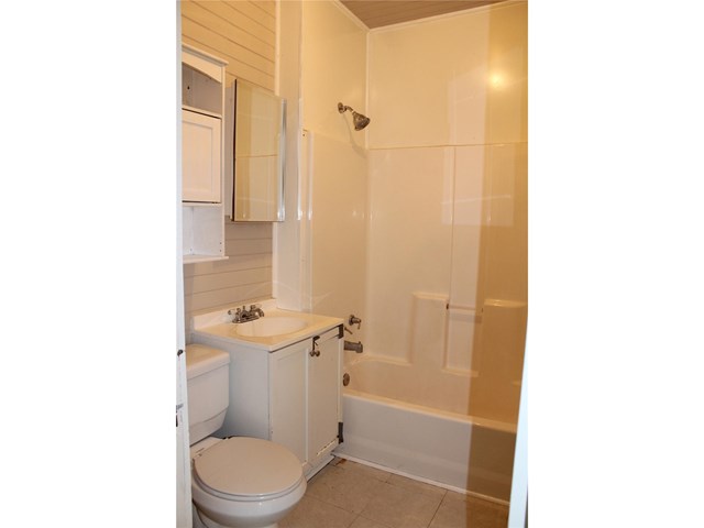 209 State St, Commerce, GA 30529 photo 7