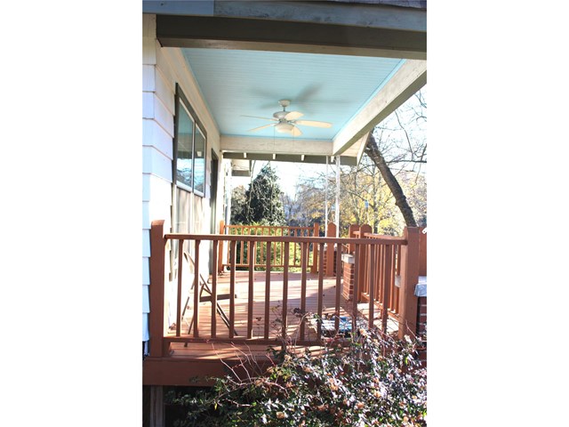 209 State St, Commerce, GA 30529 photo 17