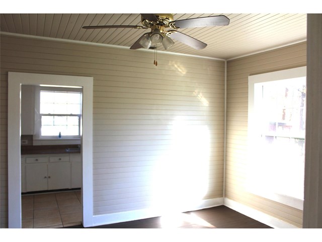 209 State St, Commerce, GA 30529 photo 12
