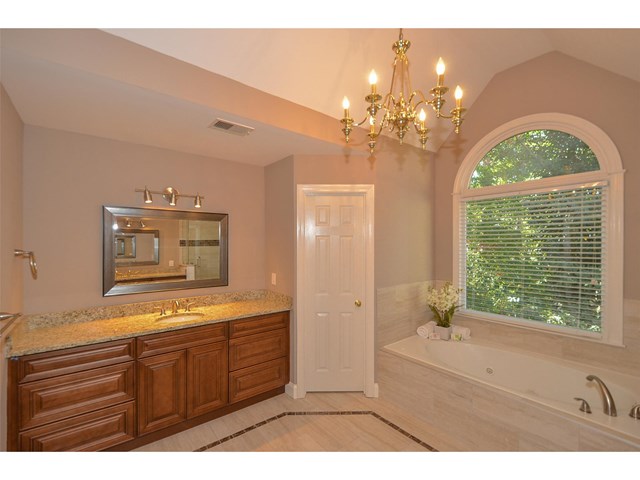 4350 Farmbrook Ln, Cumming, GA 30041 photo 15