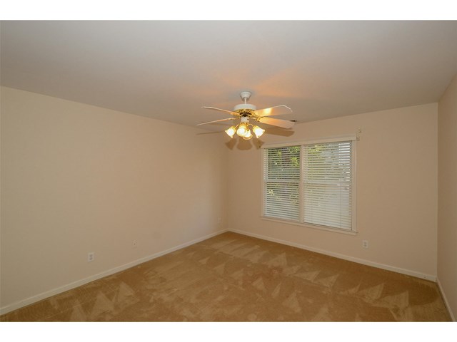 4350 Farmbrook Ln, Cumming, GA 30041 photo 18
