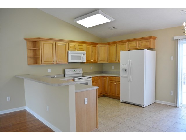 307 Creekside Dr, Lagrange, GA 30240 photo 6