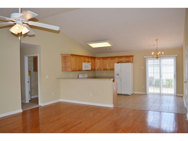 307 Creekside Dr, Lagrange, GA 30240 photo 5
