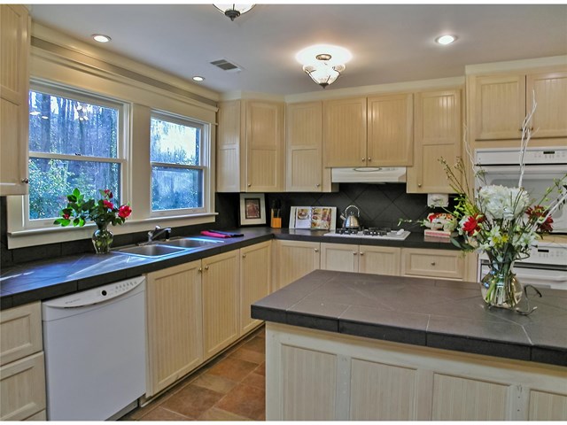357 Forest St, Cornelia, GA 30531 photo 5