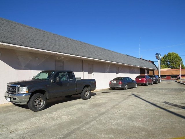 876 Currahee St E, Toccoa, GA 30577 photo 4