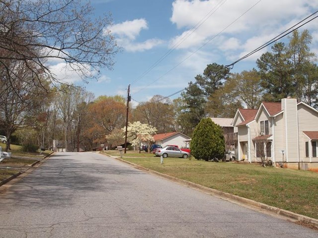 6967 Babbling Brook Dr, Rex, GA 30273 photo 2
