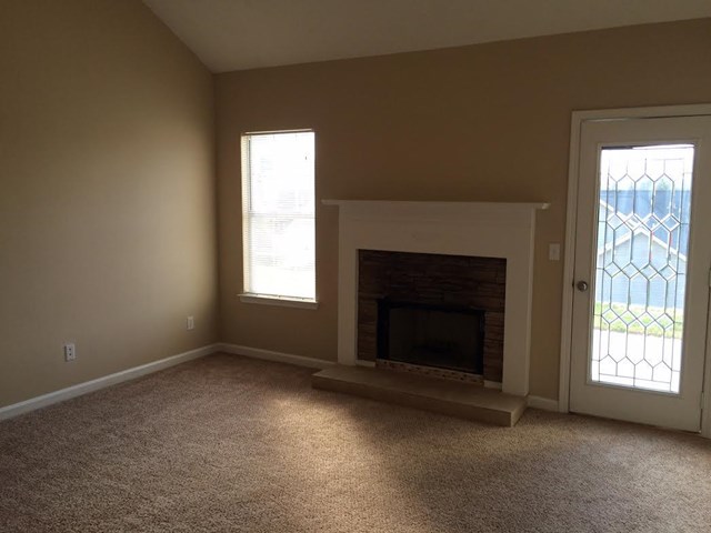 1833 Live Oak Ln, Hampton, GA 30228 photo 2