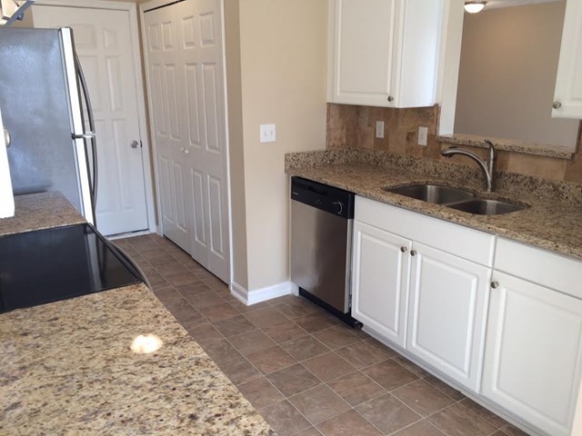 1833 Live Oak Ln, Hampton, GA 30228 photo 9