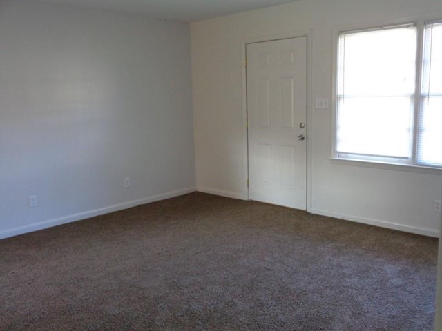 109 Cherry Ln, Warner Robins, GA 31088 photo 3
