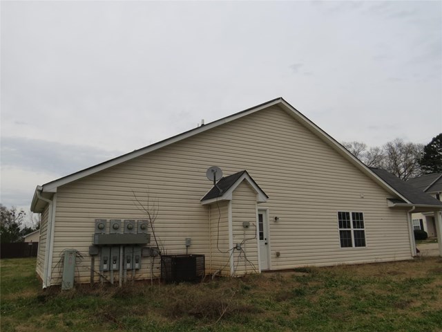 105 Evergreen Dr, Jackson, GA 30233 photo 4