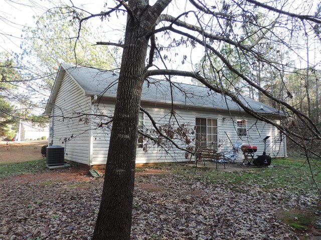 107 Northhampton Dr, Lagrange, GA 30240 photo 2