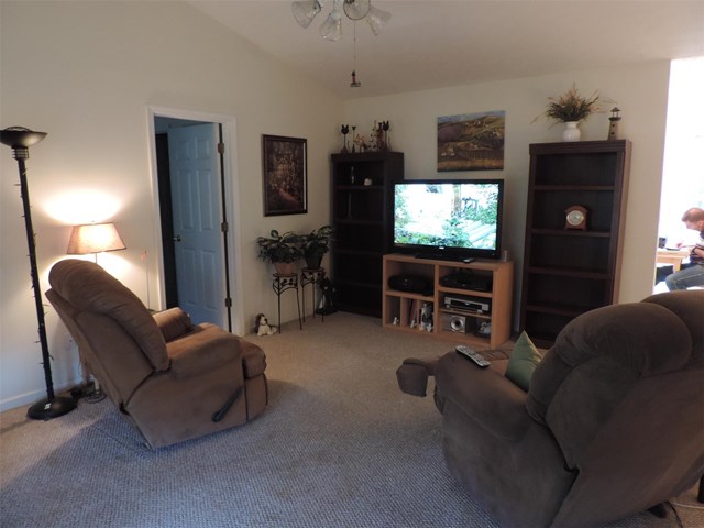 107 Northhampton Dr, Lagrange, GA 30240 photo 3