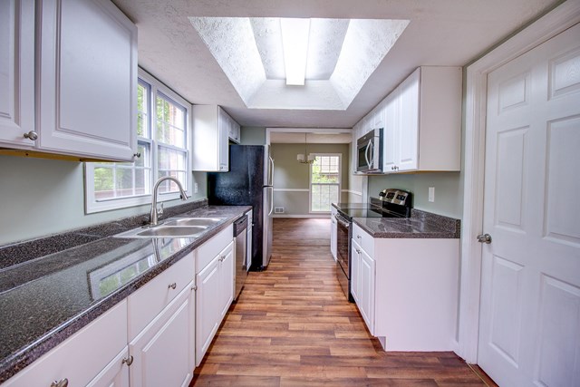 5757 Rally Ct, Rex, GA 30273 photo 10