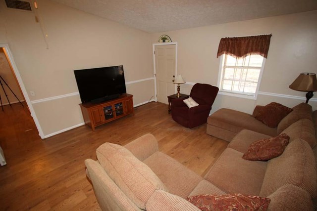 1491 S Davis, Lagrange, GA 30241 photo 6