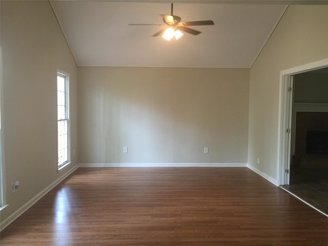 5450 Royce Dr, Duluth, GA 30097 photo 2