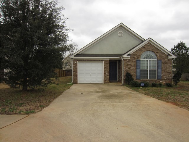 2077 Boatswain Dr, Hampton, GA 30228 photo 1