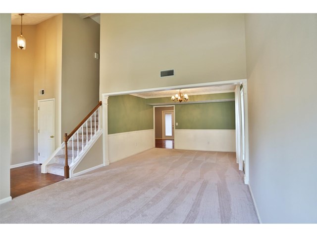 4001 E Meadow Dr, Duluth, GA 30096 photo 2