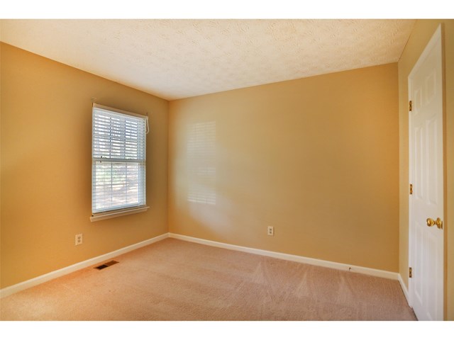 4001 E Meadow Dr, Duluth, GA 30096 photo 16