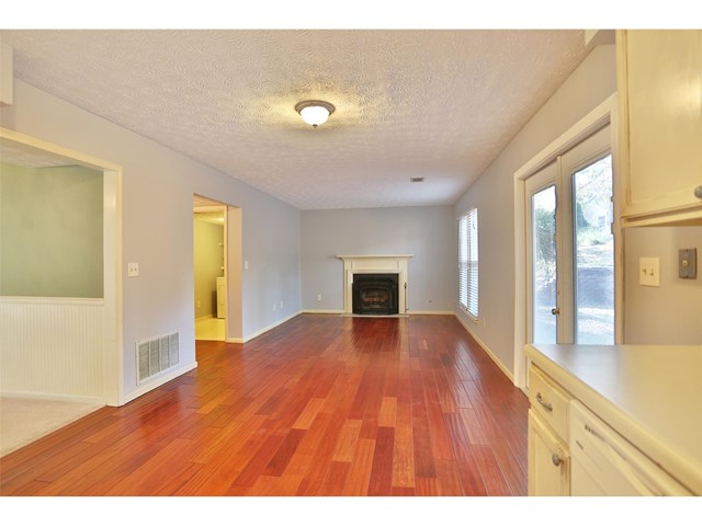 4001 E Meadow Dr, Duluth, GA 30096 photo 18