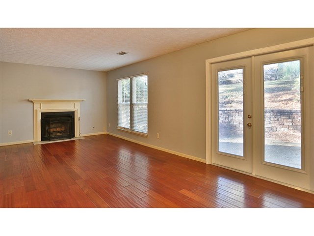 4001 E Meadow Dr, Duluth, GA 30096 photo 5
