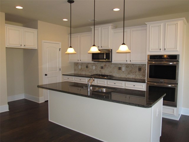 4289 Two Bridge Dr, Buford, GA 30518 photo 4