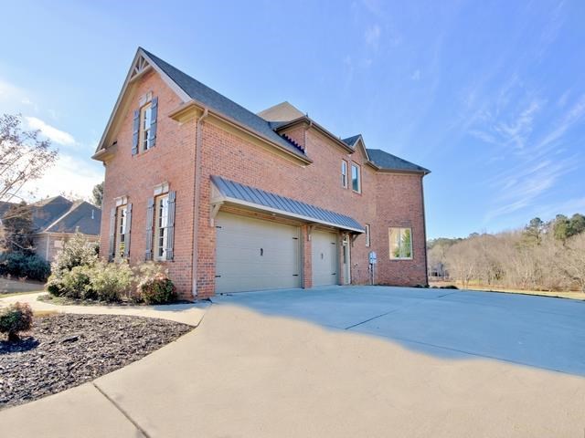 185 Maple Shade Dr, Tyrone, GA 30290 photo 2