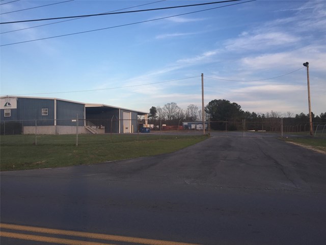 632 Richardson Rd, Calhoun, GA 30701 photo 1