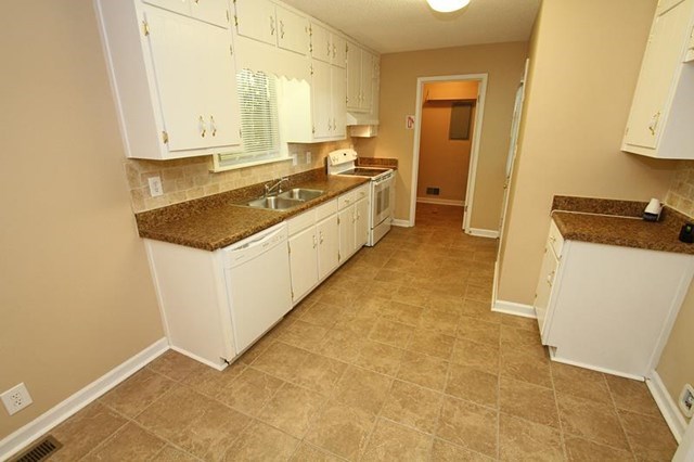 3750 Smithtown Rd, Suwanee, GA 30024 photo 5