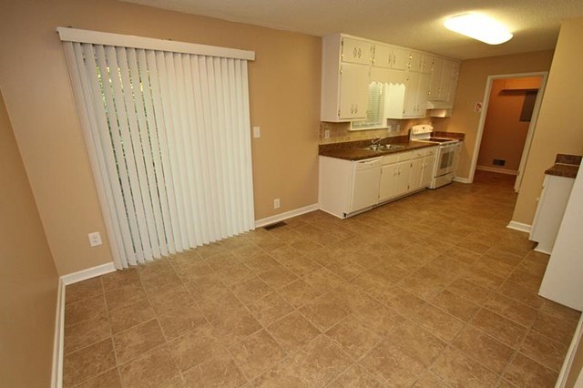 3750 Smithtown Rd, Suwanee, GA 30024 photo 9