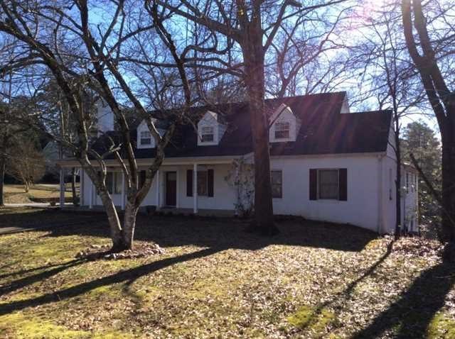 205 Mountain View Dr, Gainesville, GA 30501 photo 1