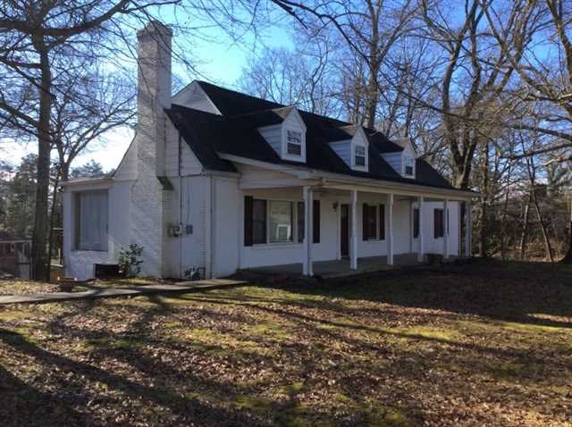205 Mountain View Dr, Gainesville, GA 30501 photo 2