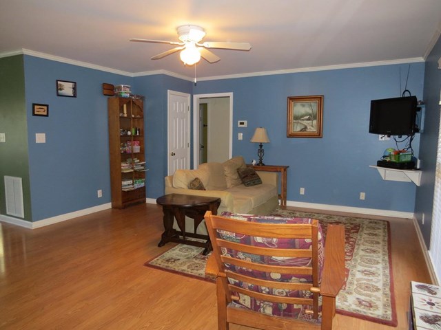 628 Lovers Ln, Toccoa, GA 30577 photo 3